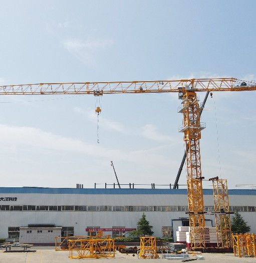 Topless Flat Top Tower Crane Used In Construction   18 Mtr