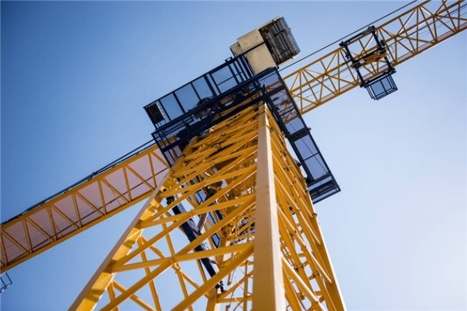 60m Max Working Radius Hammer Head Tower Crane for Extreme Weather Conditions Construction